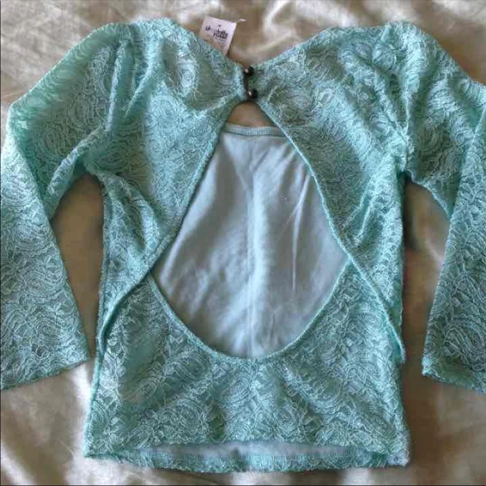 Open back lace shirt
